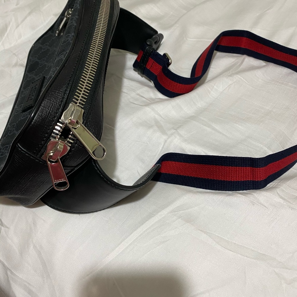 Gucci Belt Bag/Fanny Pack/Crossbody Bag - Picture 3 of 9